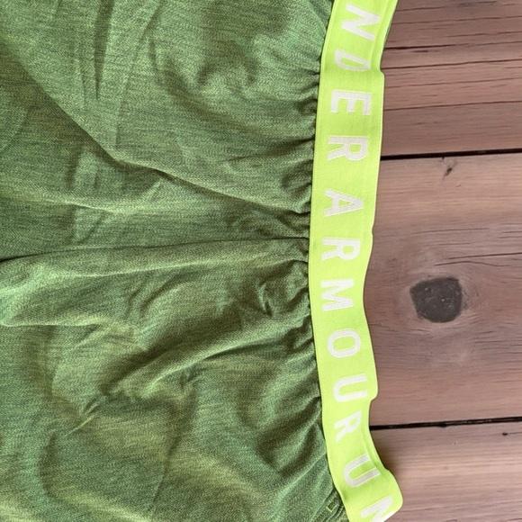 Under Armour Women's Vibrant Green Athletic Shorts size large - Picture 4 of 5